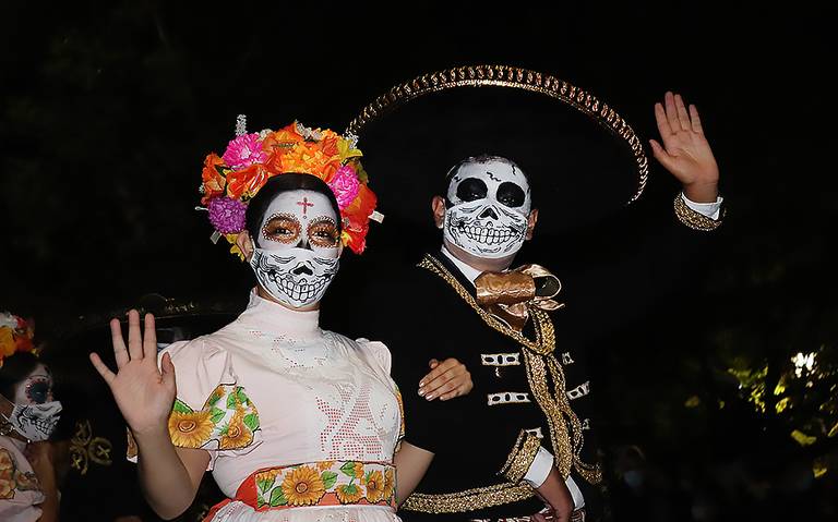 El Festival de Calaveras 2021 cierra con espectacular desfile - El Sol del  Centro | Noticias Locales, Policiacas, sobre México, Aguascalientes y el  Mundo